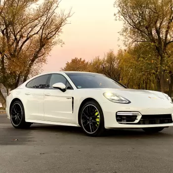 Porsche Panamera 4S